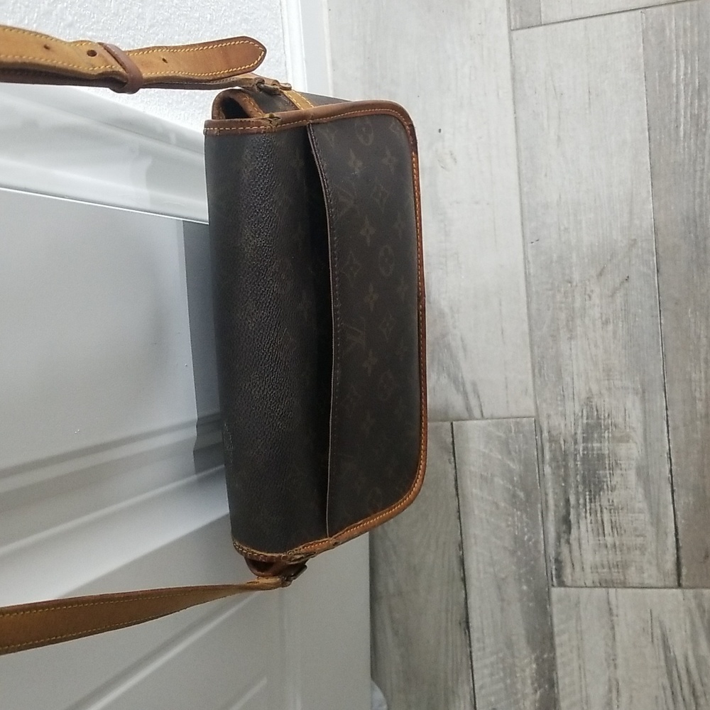 Purse - Picture 4 of 4